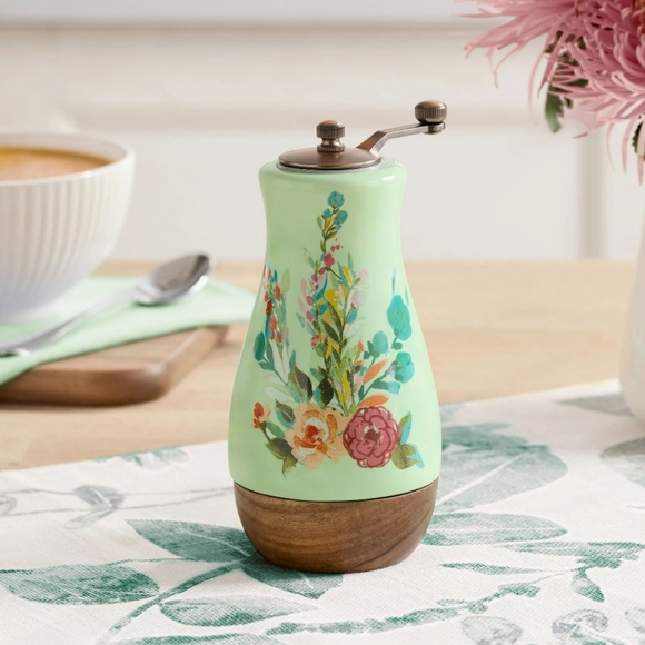 ❤️ New Pioneer Woman Pepper Mill - Picture 8 of 8